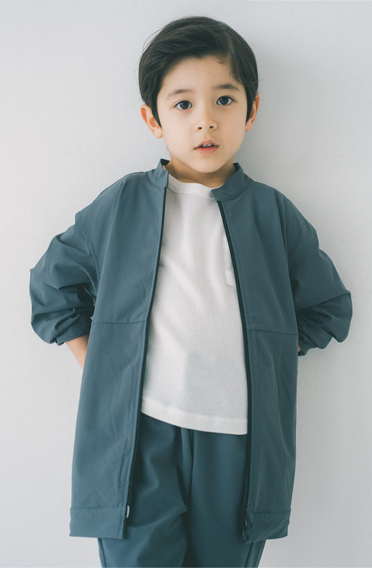 正面拉链夹克
